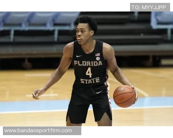 莫布里表现亮眼进攻提升18投8中三分4中8贡献22分外加8篮板3助攻3抢断